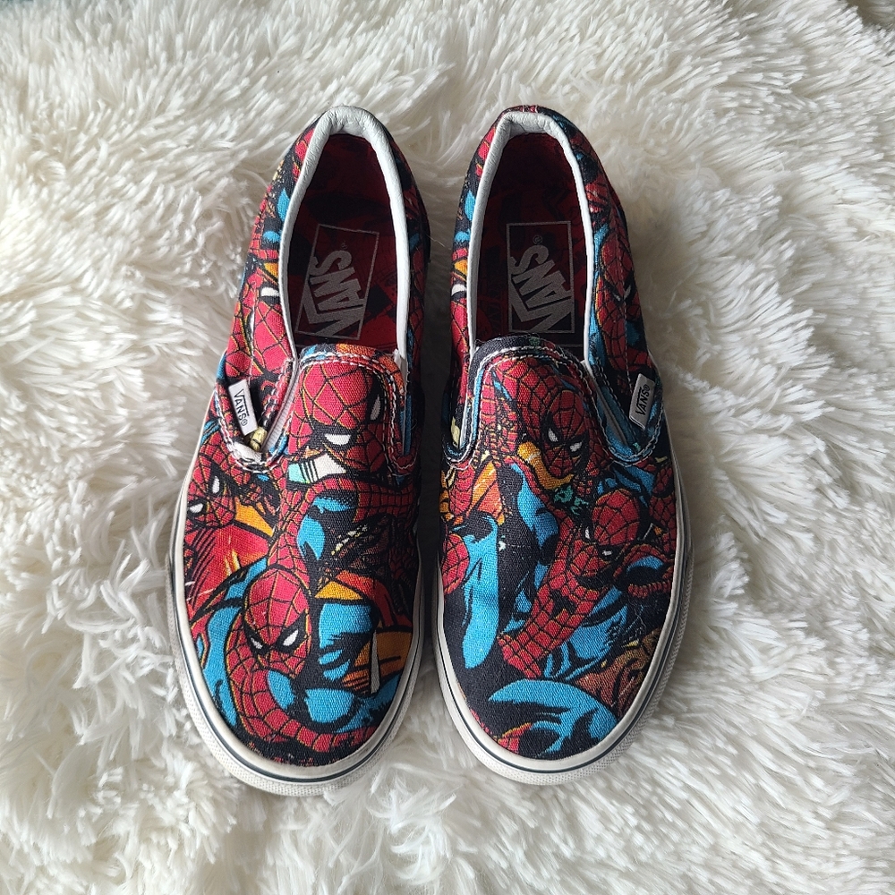 Vans Marvel Spider-man LE Slip-on Sneakers